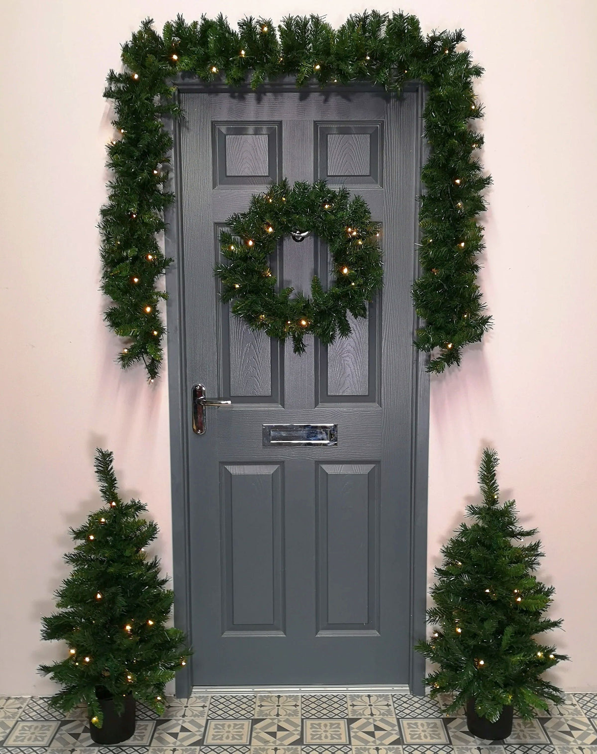 Set of 4 Christmas Light up Door Set Decoration Kit - 90cm Trees / Garland & 60cm Wreath - Pre Lit with Warm White Led