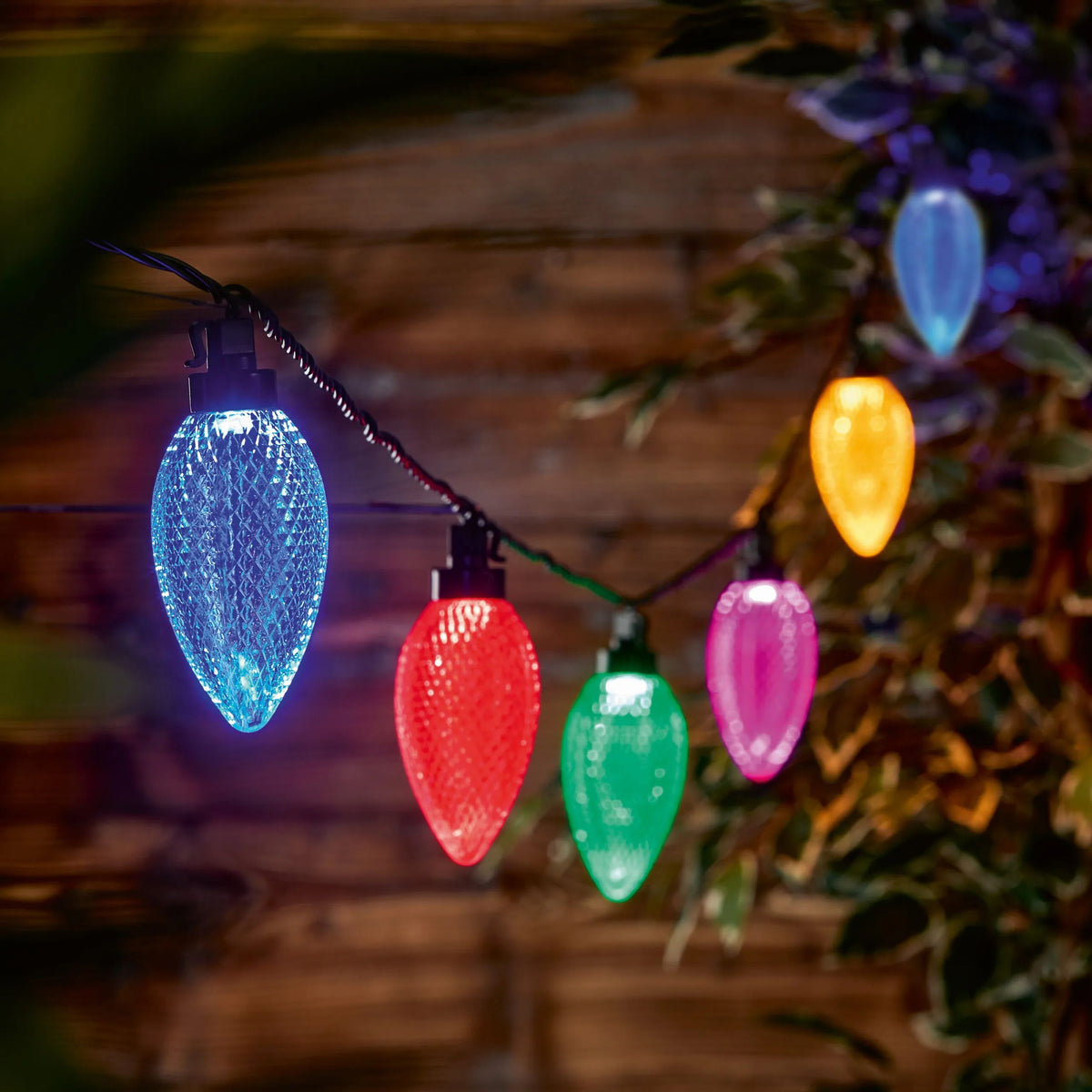 20 Pine Cone Connectable Light String – Multicoloured LEDs