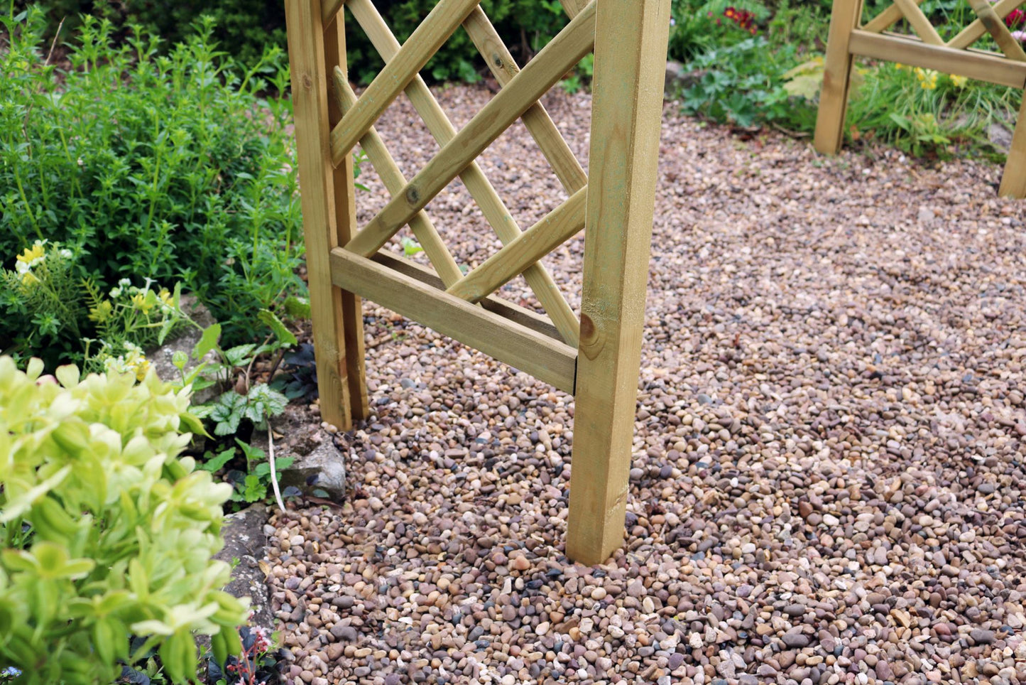 Coruna Flat Top Garden Arch with Trellis