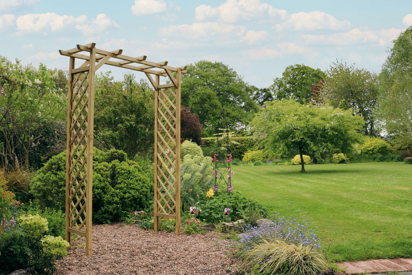 Coruna Flat Top Garden Arch with Trellis