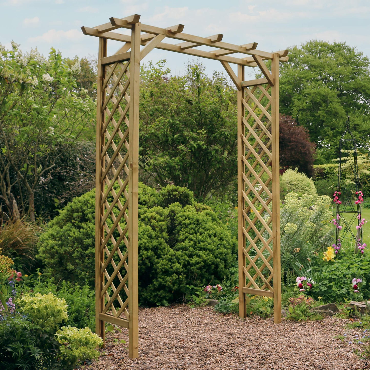 Coruna Flat Top Garden Arch with Trellis